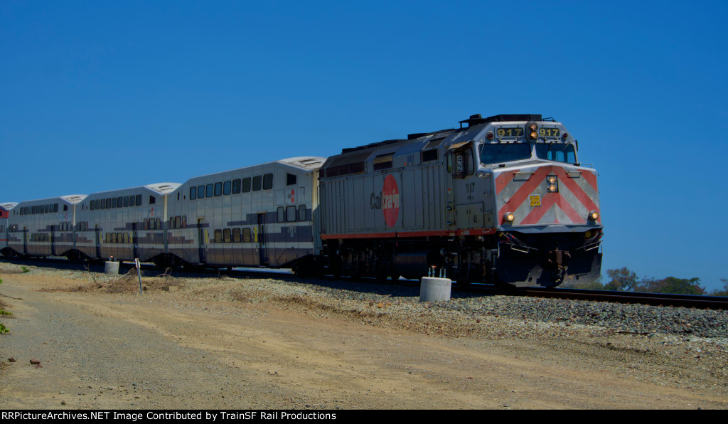 JPBX 917 Leads Caltrain 242